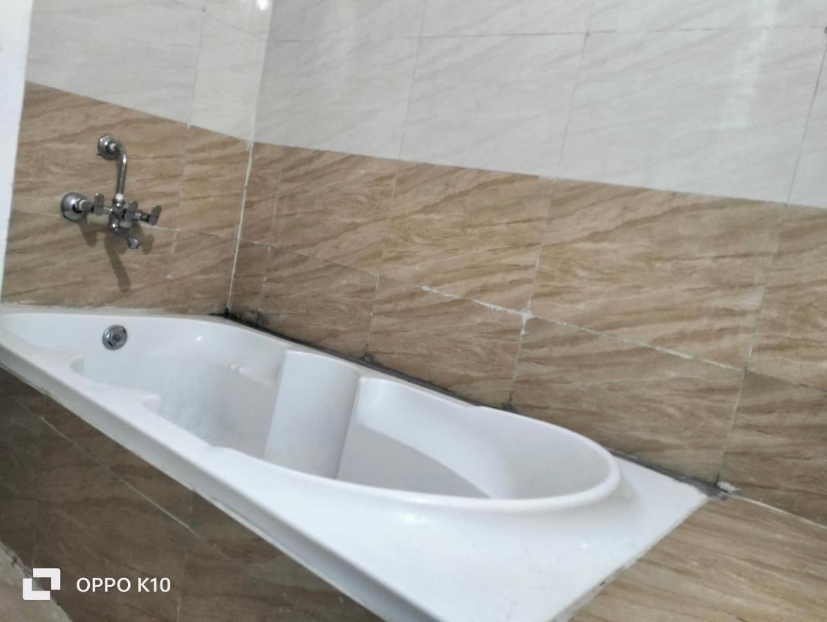 Hotel Rudra Palace Ананд Екстер'єр фото